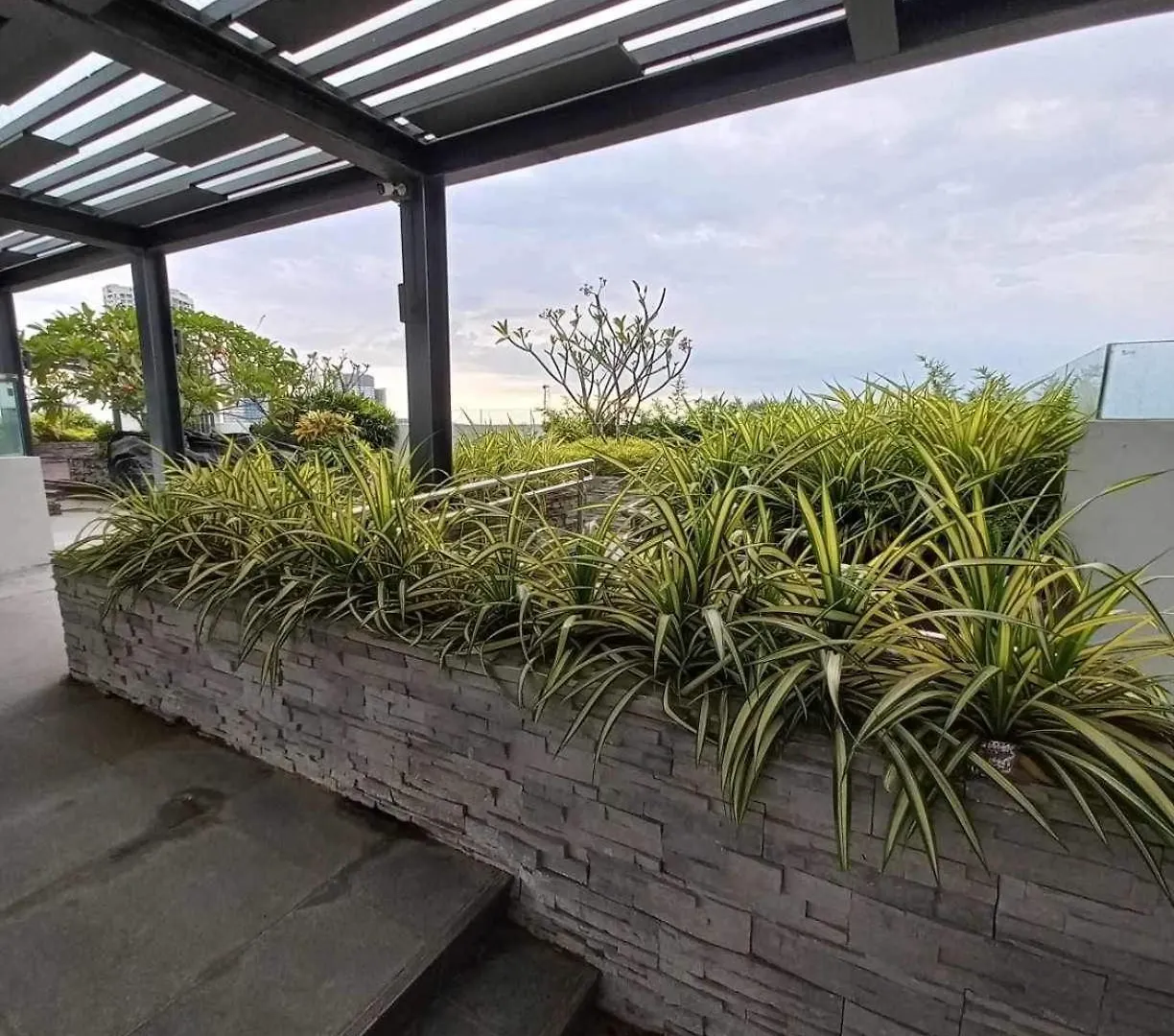 Balcony View Studio Mesatierra Garden Residences Davao City 0*,